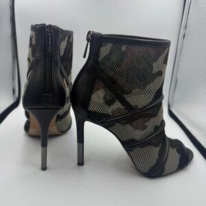 Jessica Simpson Camo Mesh Peep-Toe Stiletto Booties Sized 6 Like New